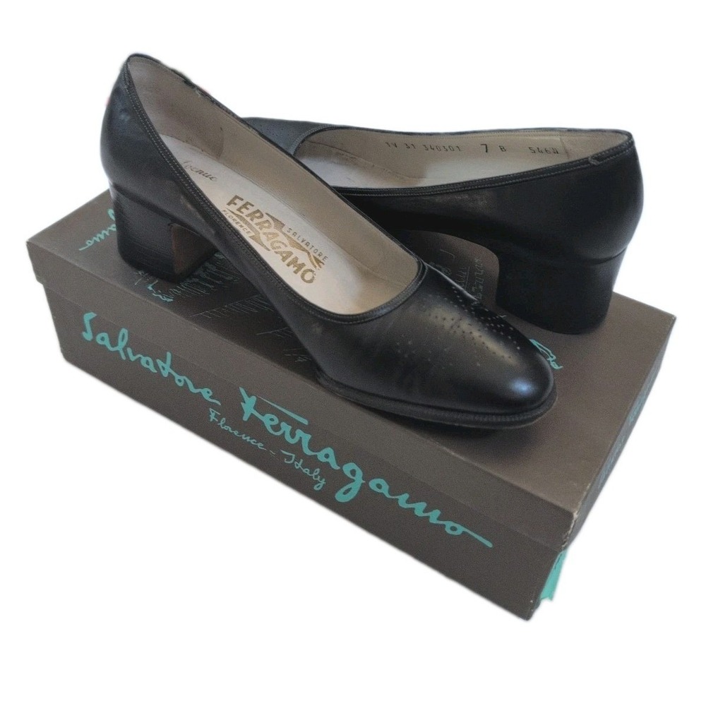 Vintage Salvatore Ferragamo Black Leather Block Heel Loafer Pumps Sz 7B Box
